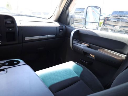 Used 2009 GMC Sierra 2500 SLT AWD/4WD image 20