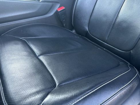 Used 2023 Jeep Grand Cherokee L Limited w/ Luxury Tech Group II image 12