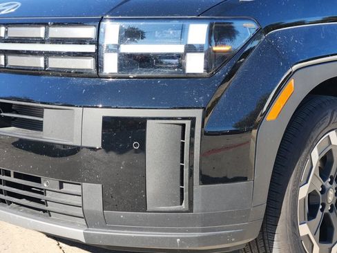 Used 2025 Hyundai Santa Fe SE image 9