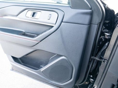 Used 2025 Ford Explorer ST-Line image 24