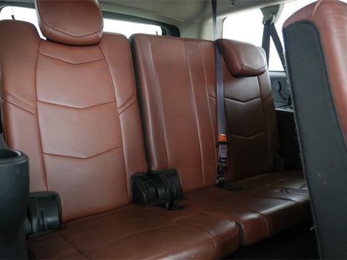 Used 2015 Cadillac Escalade ESV Premium image 24