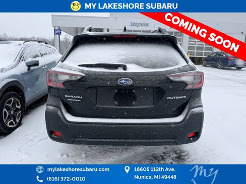 Used 2025 Subaru Outback Premium image 6