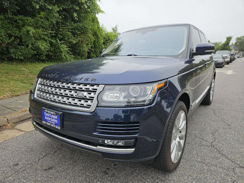 Used 2014 Land Rover Range Rover Supercharged AWD/4WD image 2