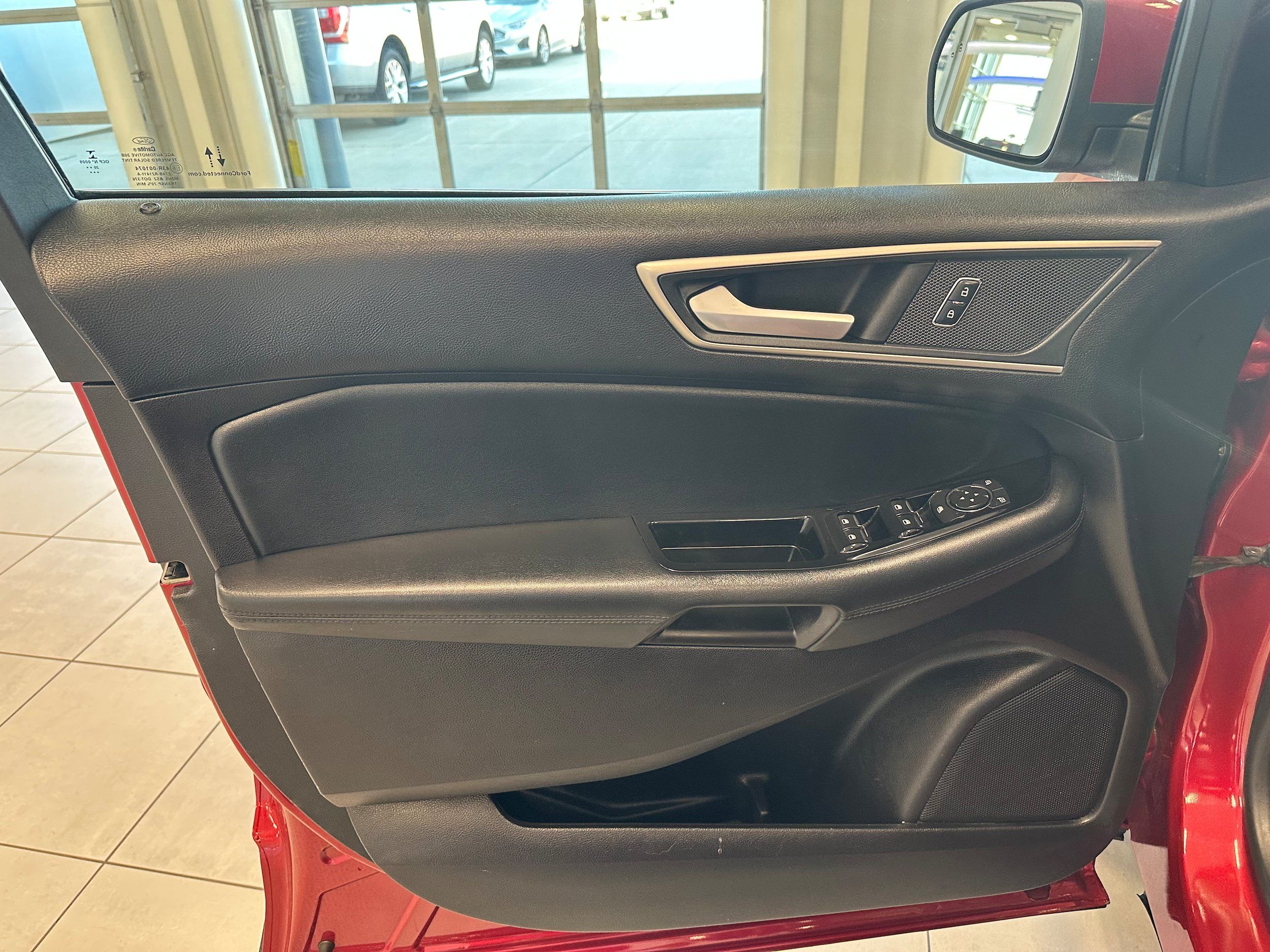 Used 2020 Ford Edge SEL AWD/4WD image 12