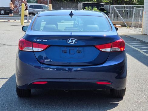 Used 2013 Hyundai Elantra GLS FWD image 6