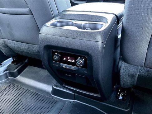 Used 2024 Chevrolet Traverse Z71 w/ LPO, Floor Liner Package AWD/4WD image 20