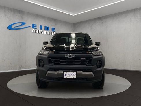 New 2026 Chevrolet Colorado Trail Boss w/ Midnight Edition AWD/4WD image 8