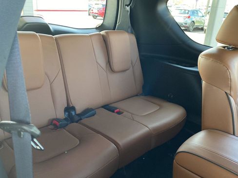Used 2024 INFINITI QX80 Sensory image 34