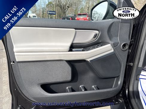 Used 2025 Ford Expedition Active image 13