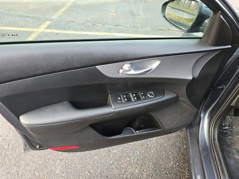 Used 2023 Kia Forte LXS image 20