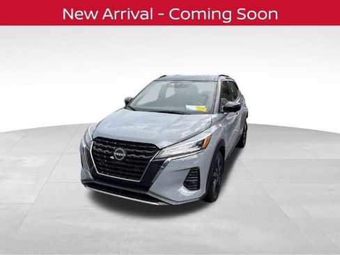 Certified 2024 Nissan Kicks SR FWD image 1