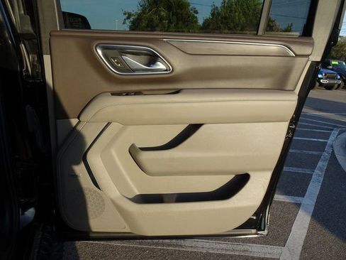 Used 2021 Chevrolet Suburban Z71 w/ Z71 Off-Road Package image 20