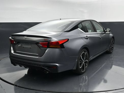 Used 2023 Nissan Altima 2.5 SR FWD image 6