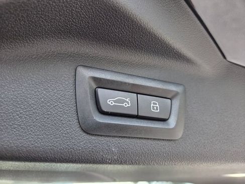 Used 2026 BMW X7 xDrive40i AWD/4WD image 19