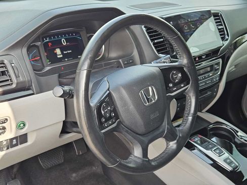 Used 2019 Honda Pilot Elite image 2