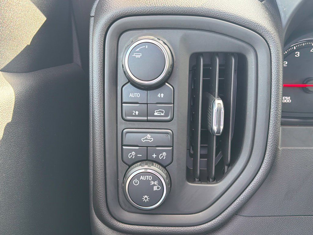 Used 2021 Chevrolet Silverado 1500 Custom w/ LPO, Dark Essentials Package AWD/4WD image 21