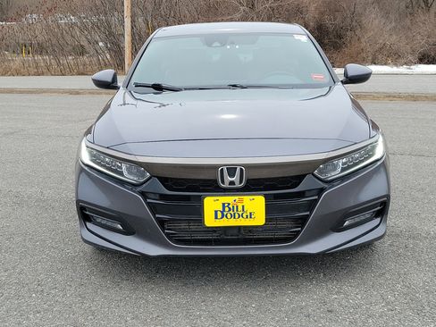 Used 2018 Honda Accord Sport image 2