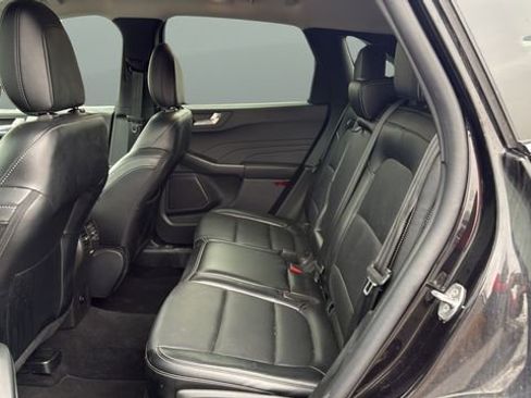 Used 2025 Ford Escape Platinum image 18