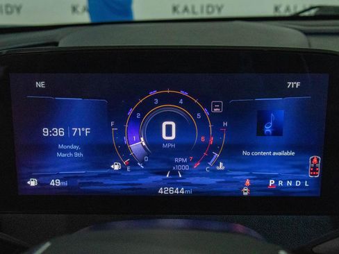 Used 2024 Chevrolet Traverse LT image 15