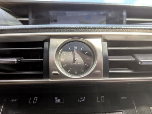 Used 2015 Lexus IS 250 4dr Sport Sdn AWD image 26