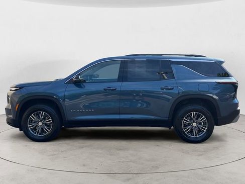 Certified 2026 Chevrolet Traverse LT AWD/4WD image 2
