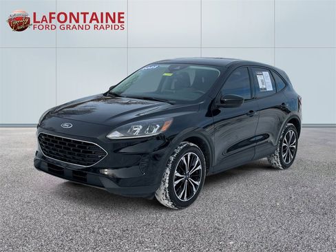 Used 2022 Ford Escape SE w/ SE Sport Appearance Package image 1