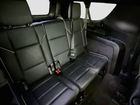 Used 2023 Cadillac Escalade ESV Premium Luxury RWD image 30