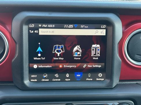 Used 2023 Jeep Gladiator Rubicon w/ Cold Weather Group AWD/4WD image 21