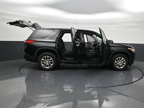 Used 2018 Chevrolet Traverse LS FWD image 35