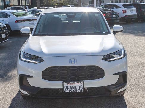 Certified 2023 Honda HR-V LX image 2