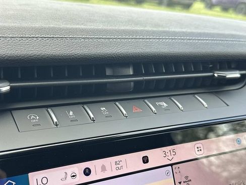 New 2026 Jeep Grand Cherokee Altitude AWD/4WD image 40