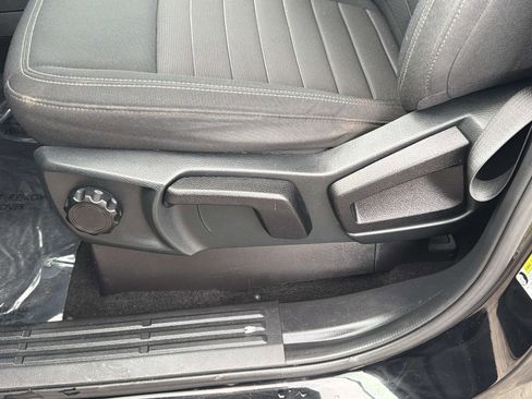 Used 2019 Ford Ranger XLT image 19