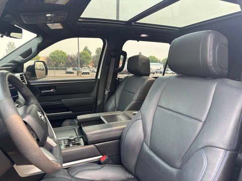 Used 2024 Toyota Sequoia Platinum AWD/4WD image 9