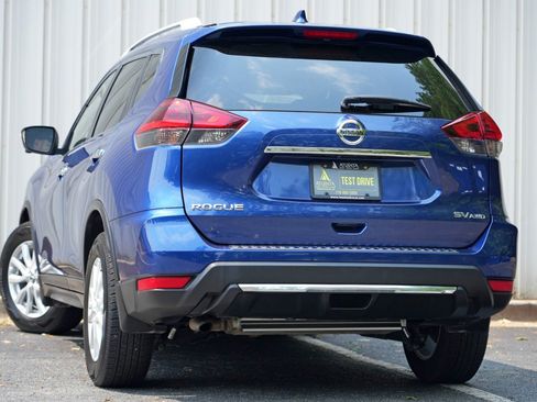 Used 2018 Nissan Rogue SV w/ Premium Package AWD/4WD image 4