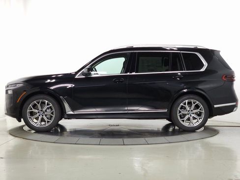 Used 2026 BMW X7 xDrive40i w/ Premium Package image 5