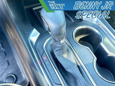 Used 2023 Chevrolet Traverse Premier image 16