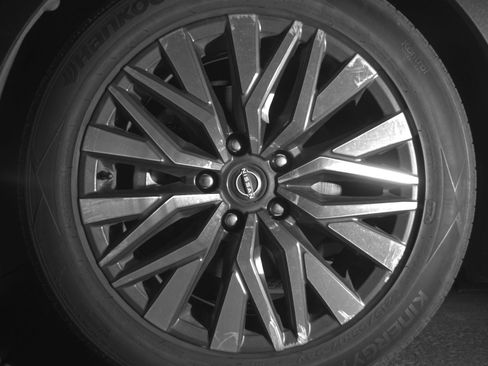 Used 2025 Nissan Altima 2.5 SV image 12