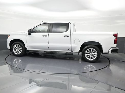 Used 2024 Chevrolet Silverado 1500 Custom RWD image 2