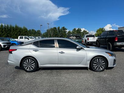 Used 2023 Nissan Altima 2.5 SV w/ SV Premium Package