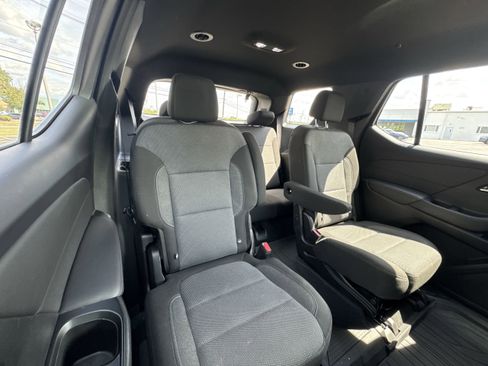 Used 2022 Chevrolet Traverse LT w/ LPO, Floor Liner Package image 28