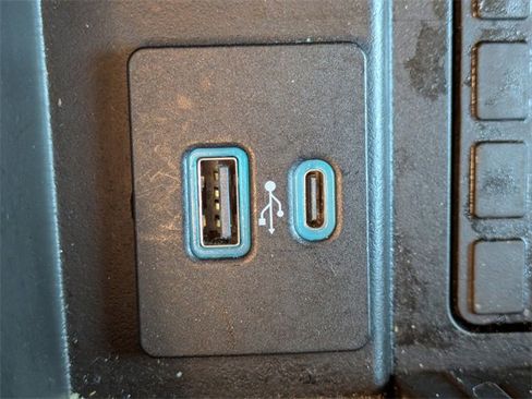 Certified 2023 Ford Expedition Limited image 20