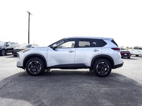 Used 2024 Nissan Rogue SV FWD image 14
