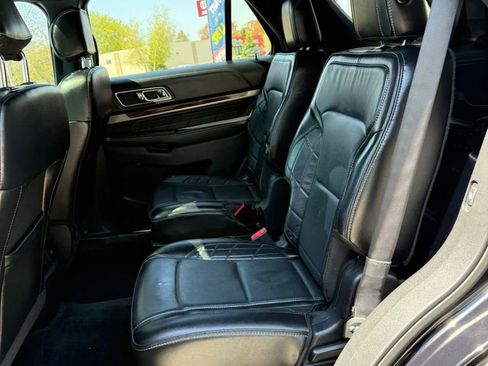 Used 2017 Ford Explorer Platinum AWD/4WD image 12