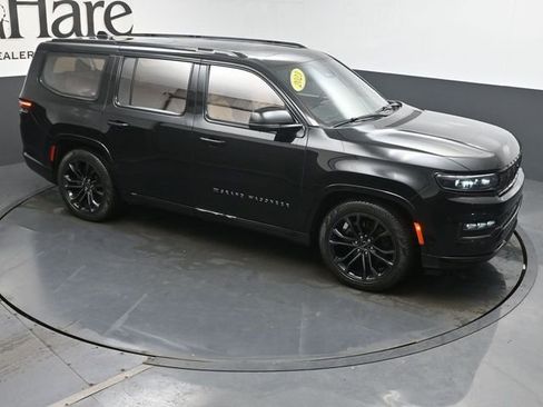 Used 2023 Jeep Grand Wagoneer Series III AWD/4WD image 50