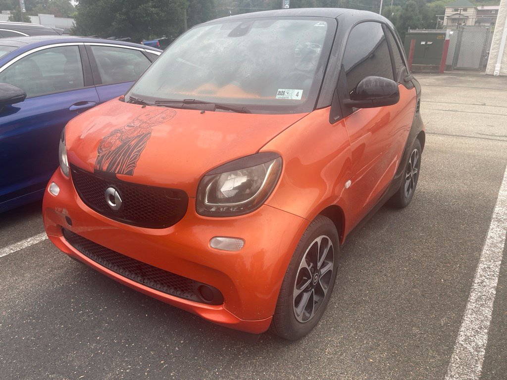 Used 2016 smart fortwo Coupe RWD image 2