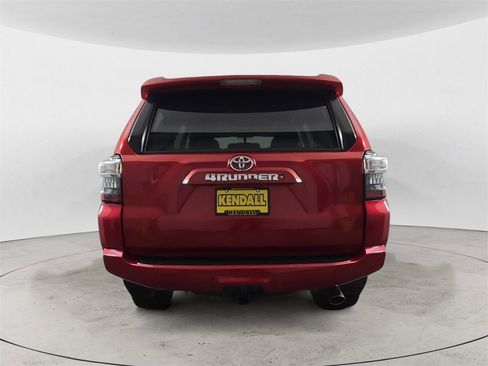 Used 2016 Toyota 4Runner SR5 image 4
