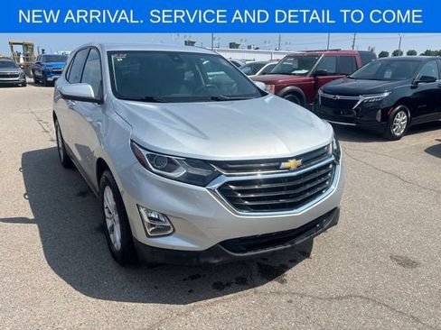 Used 2020 Chevrolet Equinox LT w/ Driver Convenience Package FWD image 6