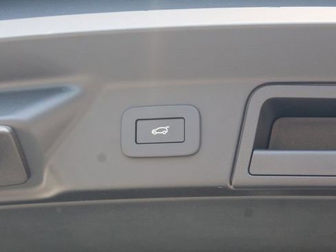 New 2026 Land Rover Range Rover Velar S image 13