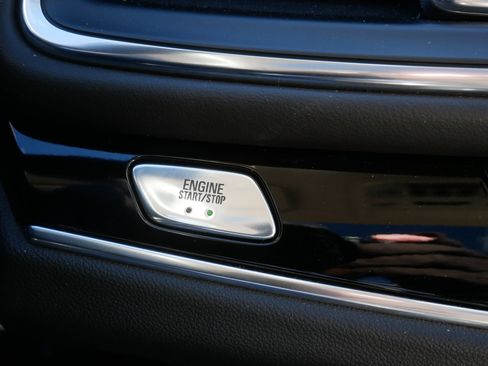 Used 2023 Buick Enclave Avenir w/ Avenir Technology Package image 30