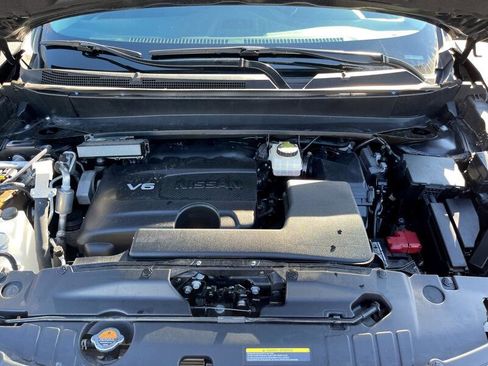 Used 2019 Nissan Pathfinder S image 10